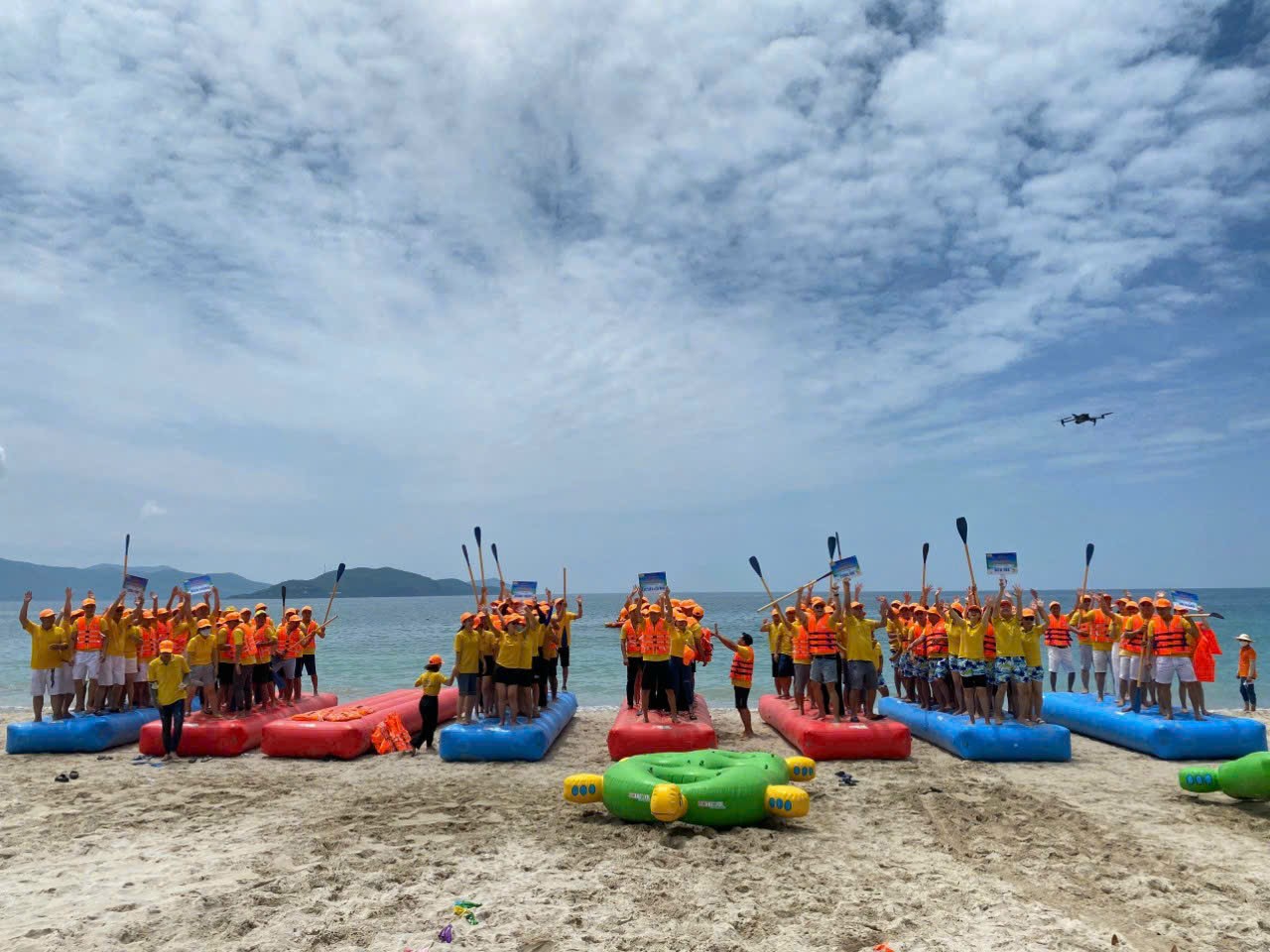 TỔ CHỨC TEAM BUILDING